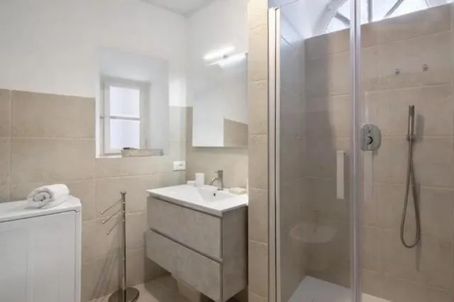 Suite Como Lake 5 Stelle - Lago, Montagna, Ospedale Граведона 0*,  Италия